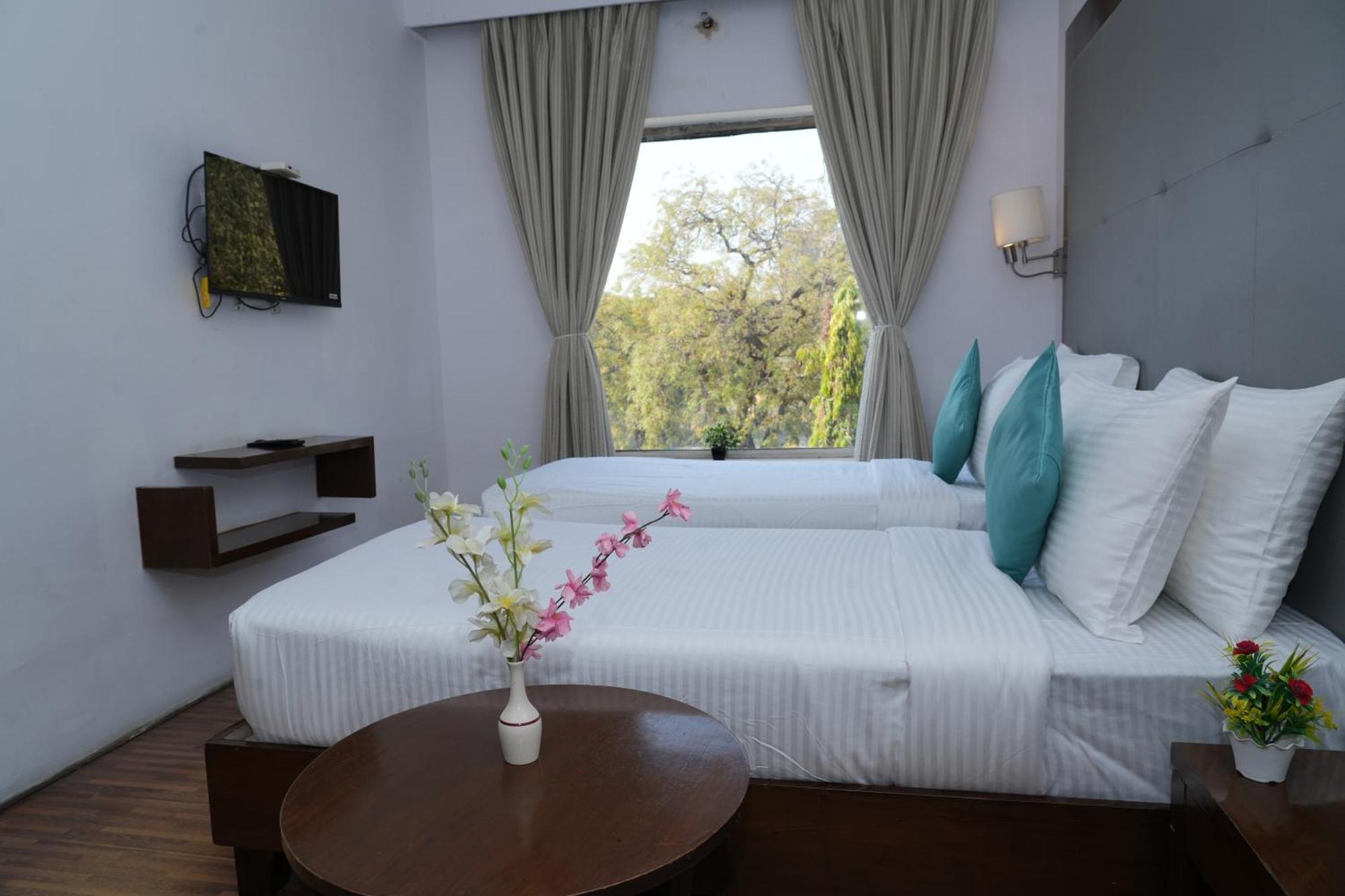 Hotel Clarks Collection Bhavnagar Eksteriør bilde
