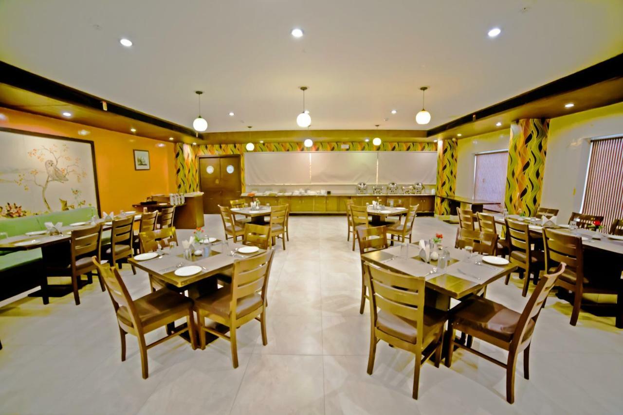 Hotel Clarks Collection Bhavnagar Eksteriør bilde