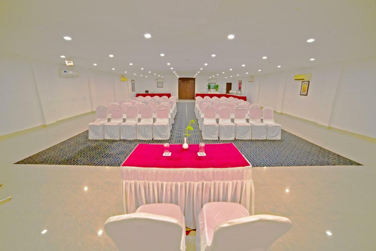 Hotel Clarks Collection Bhavnagar Eksteriør bilde